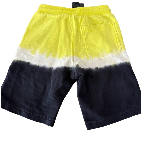 Diesel boys tie dye shorts Size 10 BNWT - Picture 2 of 3